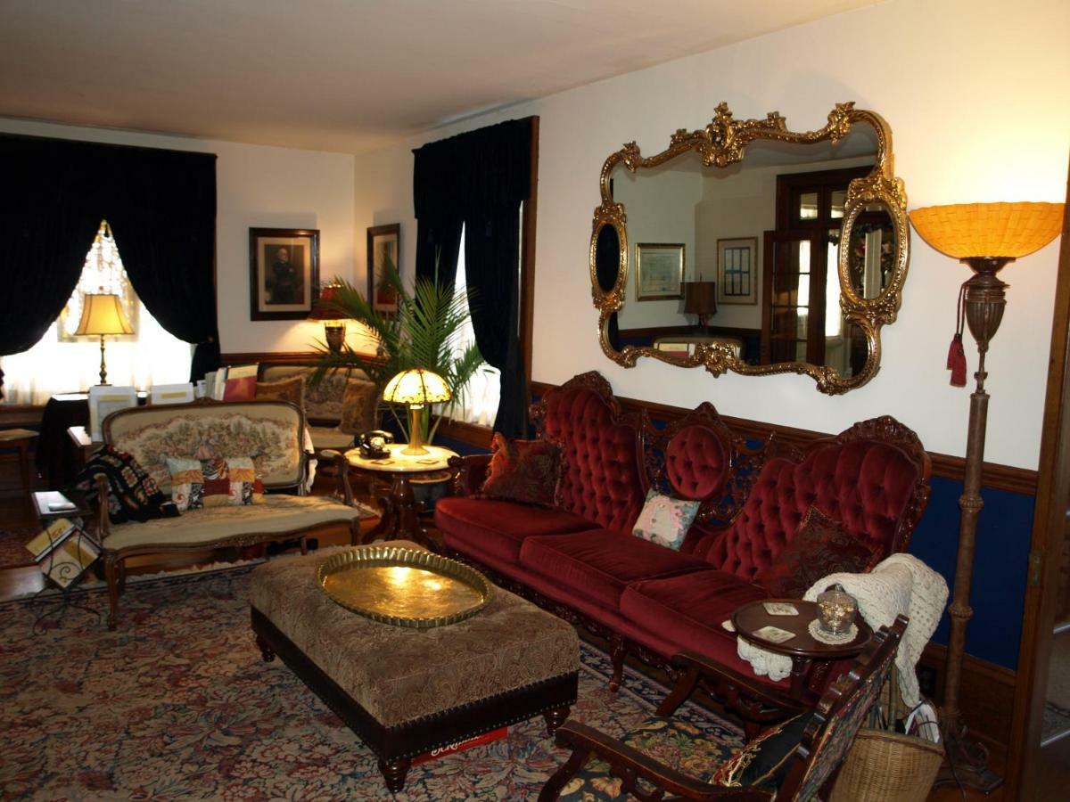 Manheim Manor Bed & Breakfast Bagian luar foto
