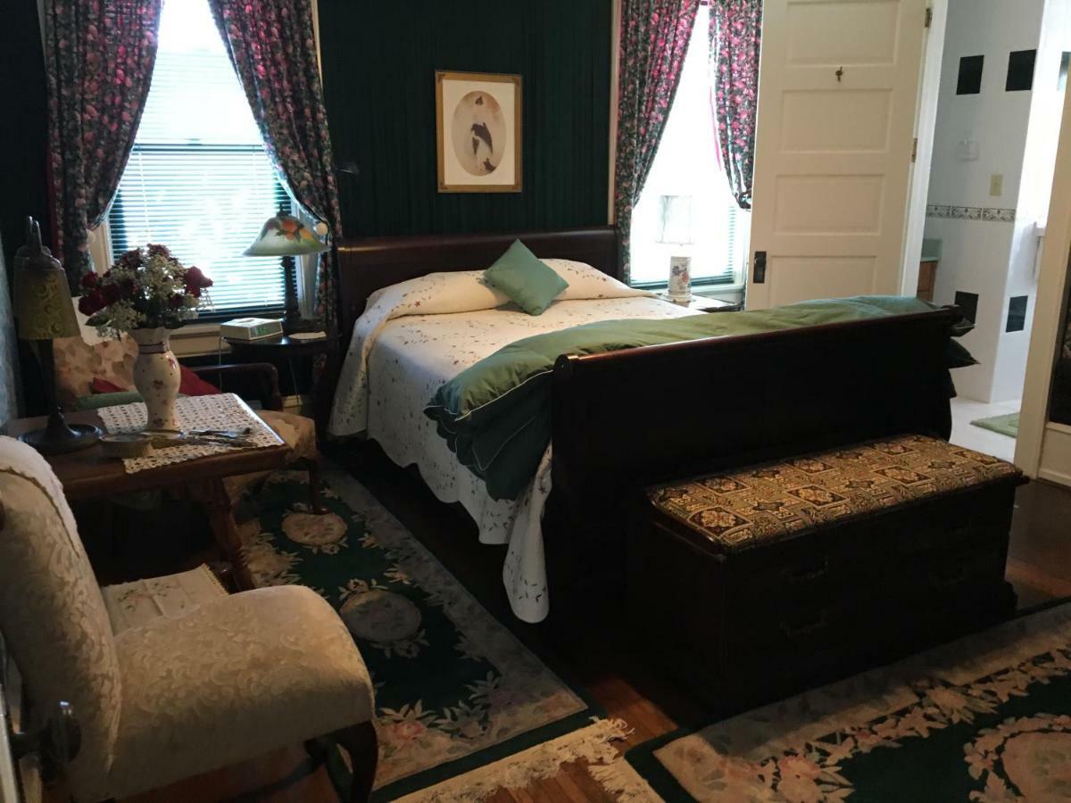 Manheim Manor Bed & Breakfast Bagian luar foto