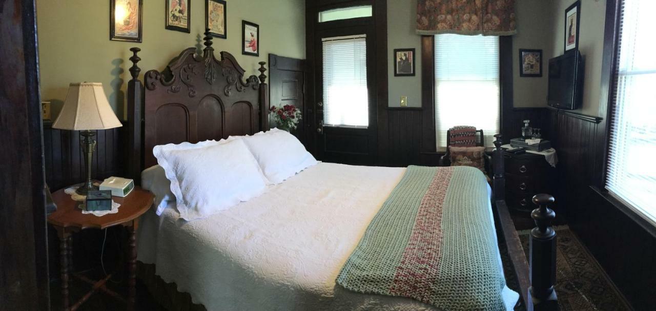 Manheim Manor Bed & Breakfast Bagian luar foto