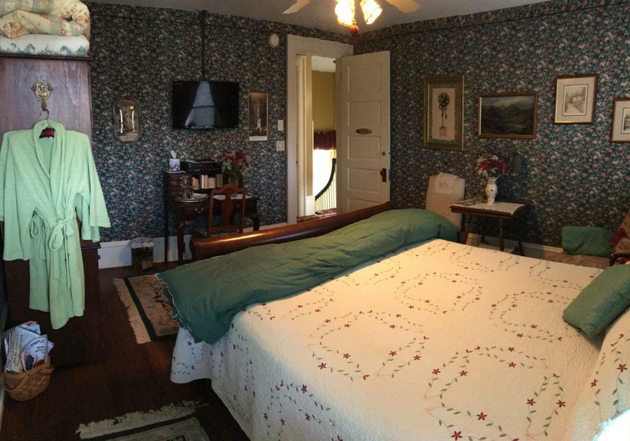Manheim Manor Bed & Breakfast Bagian luar foto