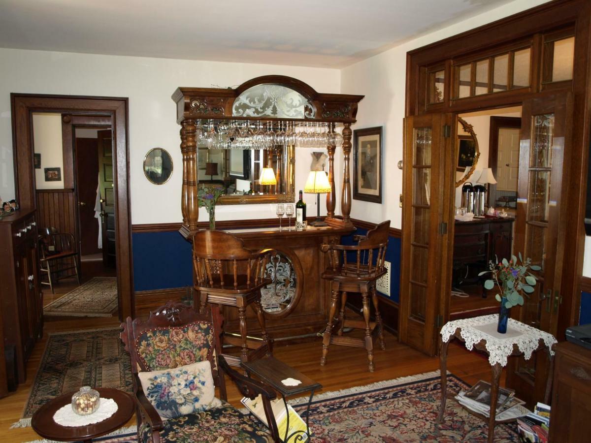 Manheim Manor Bed & Breakfast Bagian luar foto