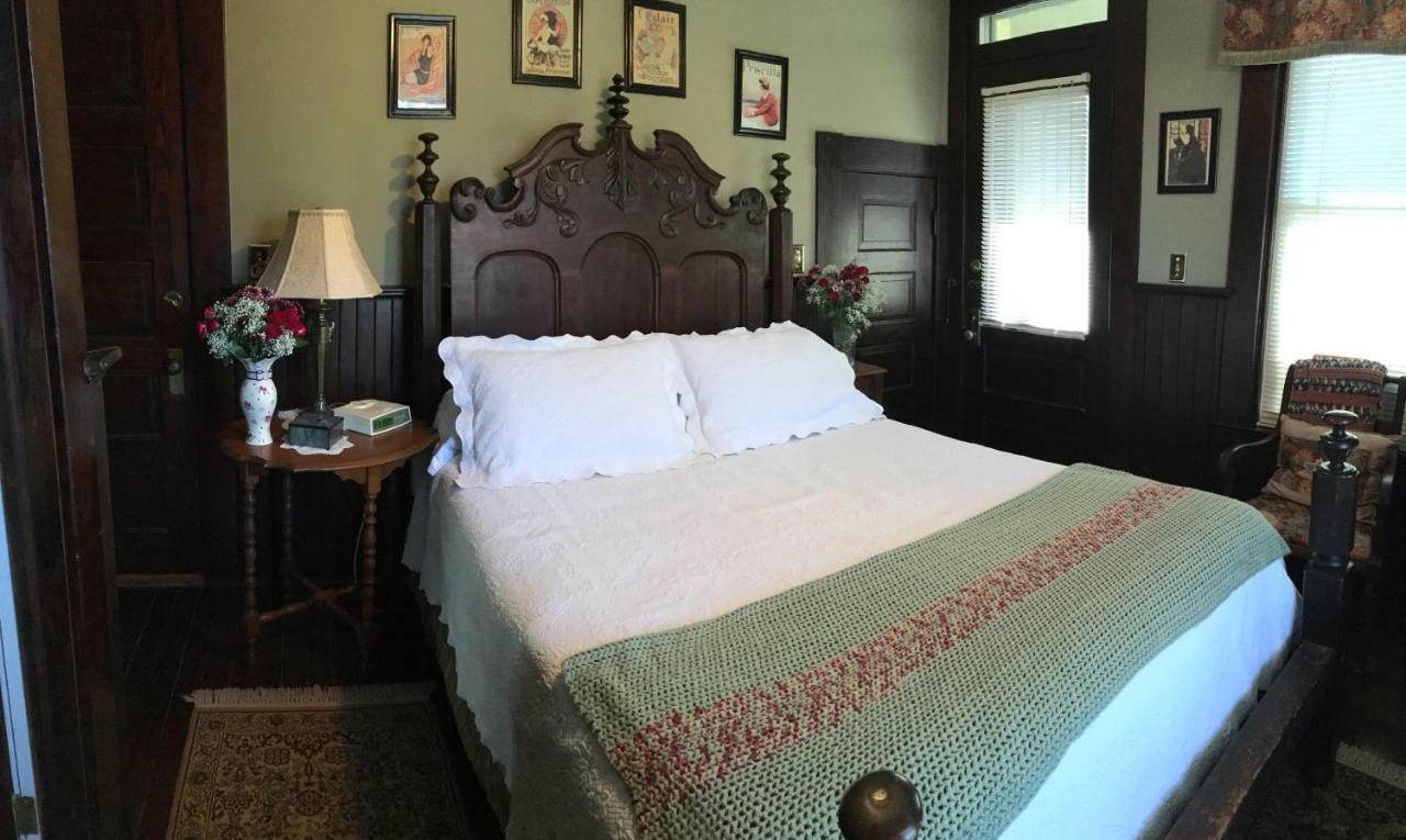 Manheim Manor Bed & Breakfast Bagian luar foto